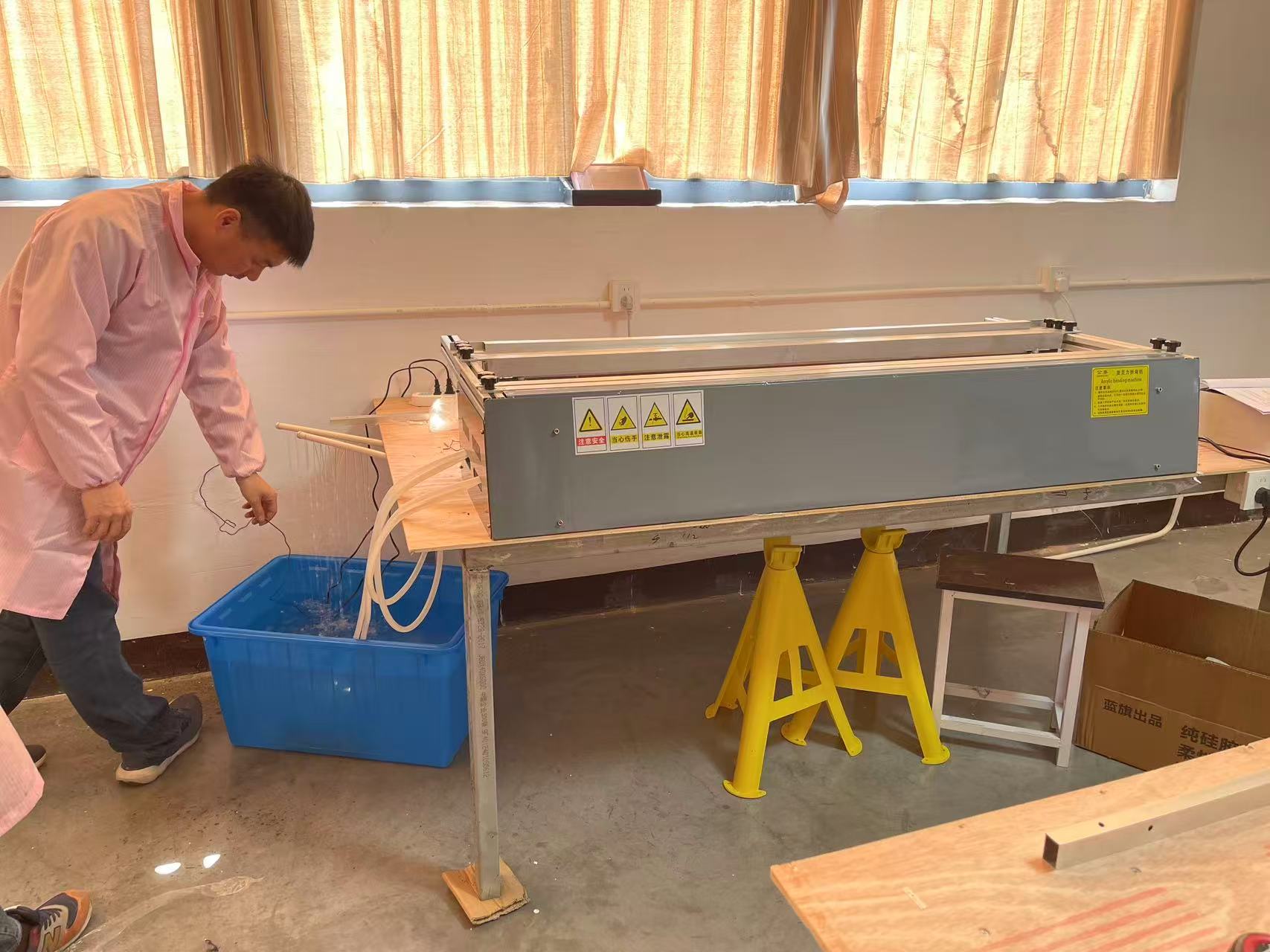 HOT BENDING EQUIPMENT ROOM